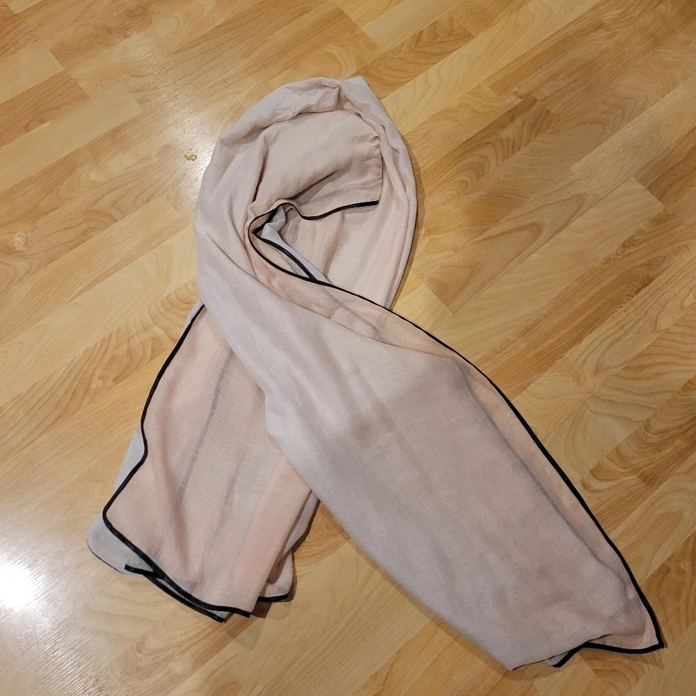 Charlotte Russe Ombre Pink Grey Scarf